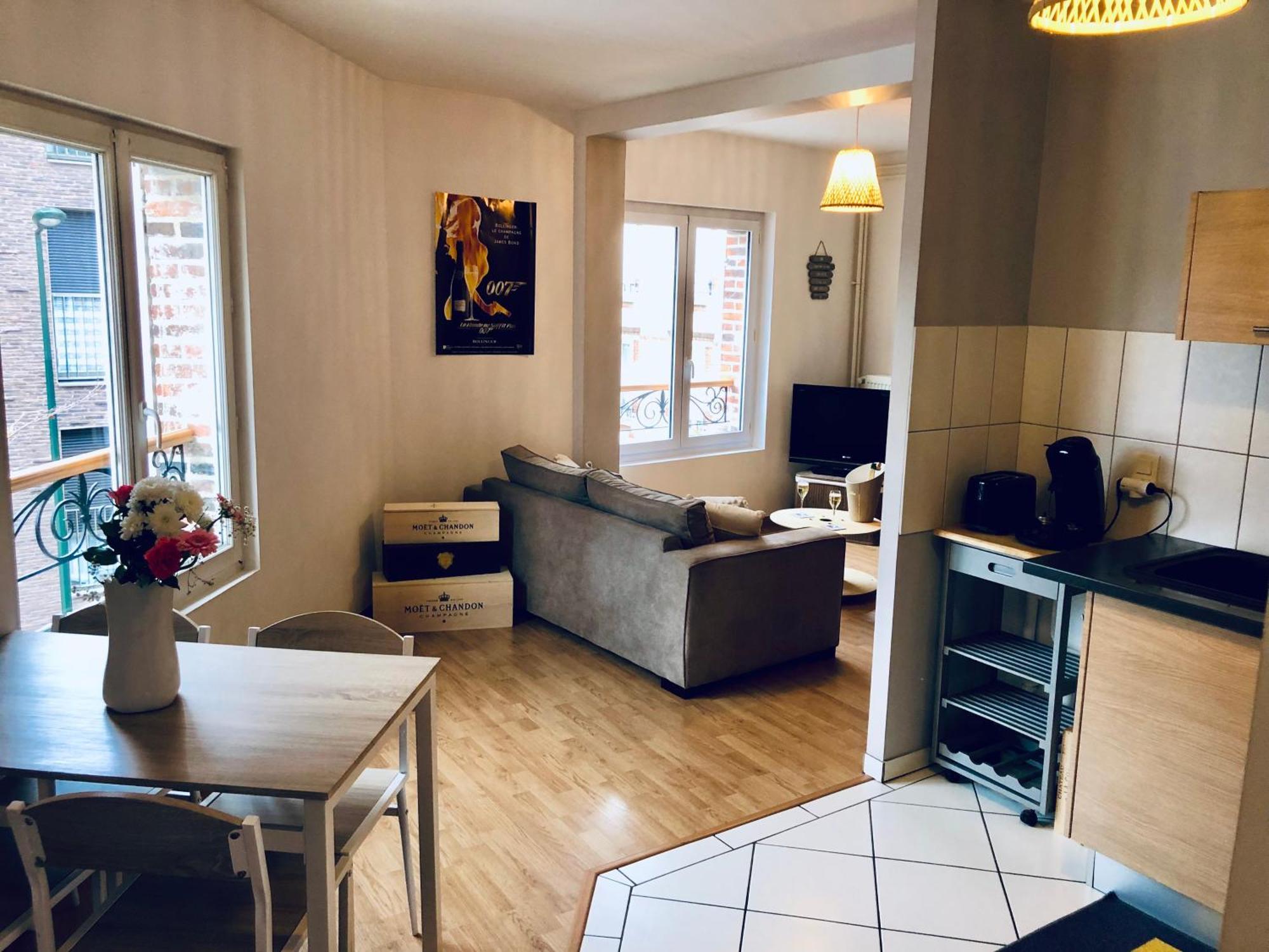 Logement Centre Ville D'Epernay Avec Parking Prive Exteriör bild