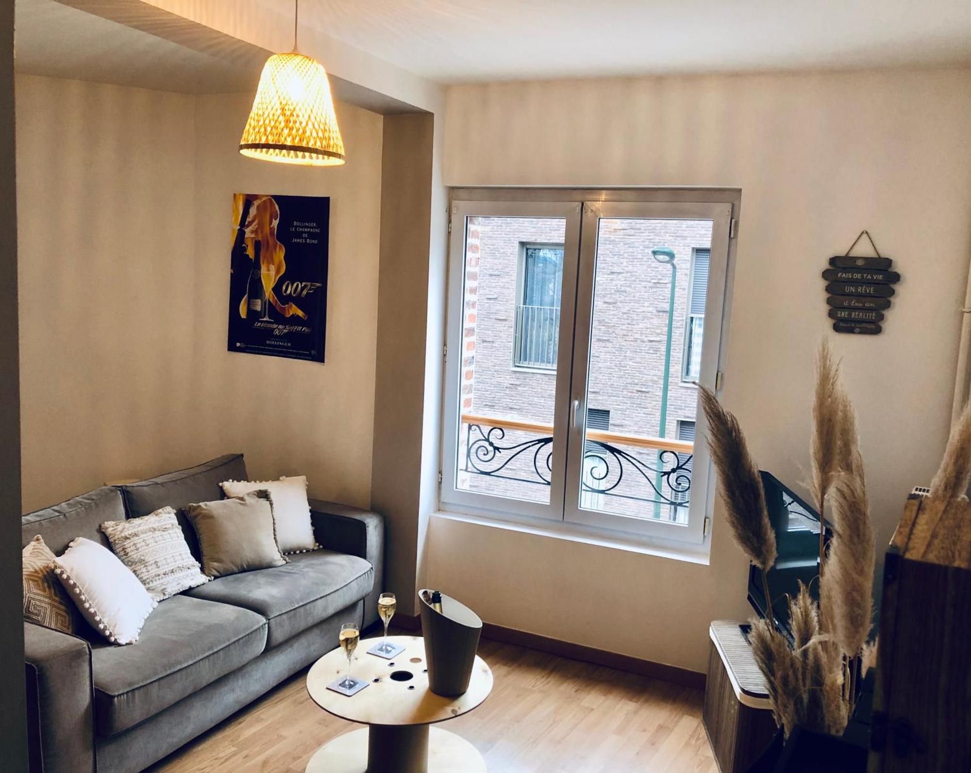 Logement Centre Ville D'Epernay Avec Parking Prive Exteriör bild